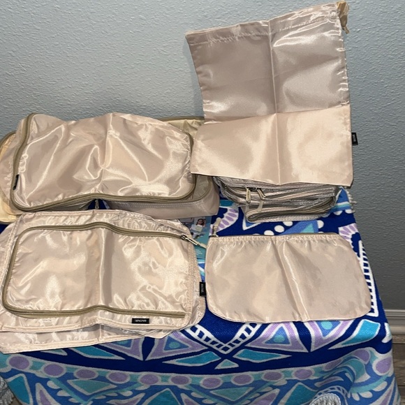 NWOT Bagail 8 piece ready to travel packaging cubes tan color storage is compact - Picture 5 of 10